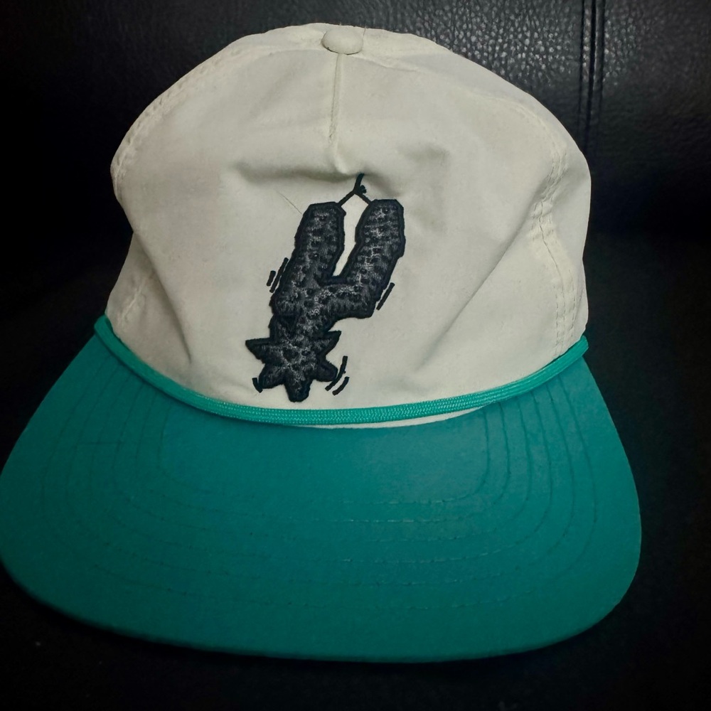 San Antonio Spurs straunch hat